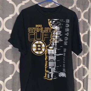 Boston bruins 2011 Stanley cup champions large tee shirt.